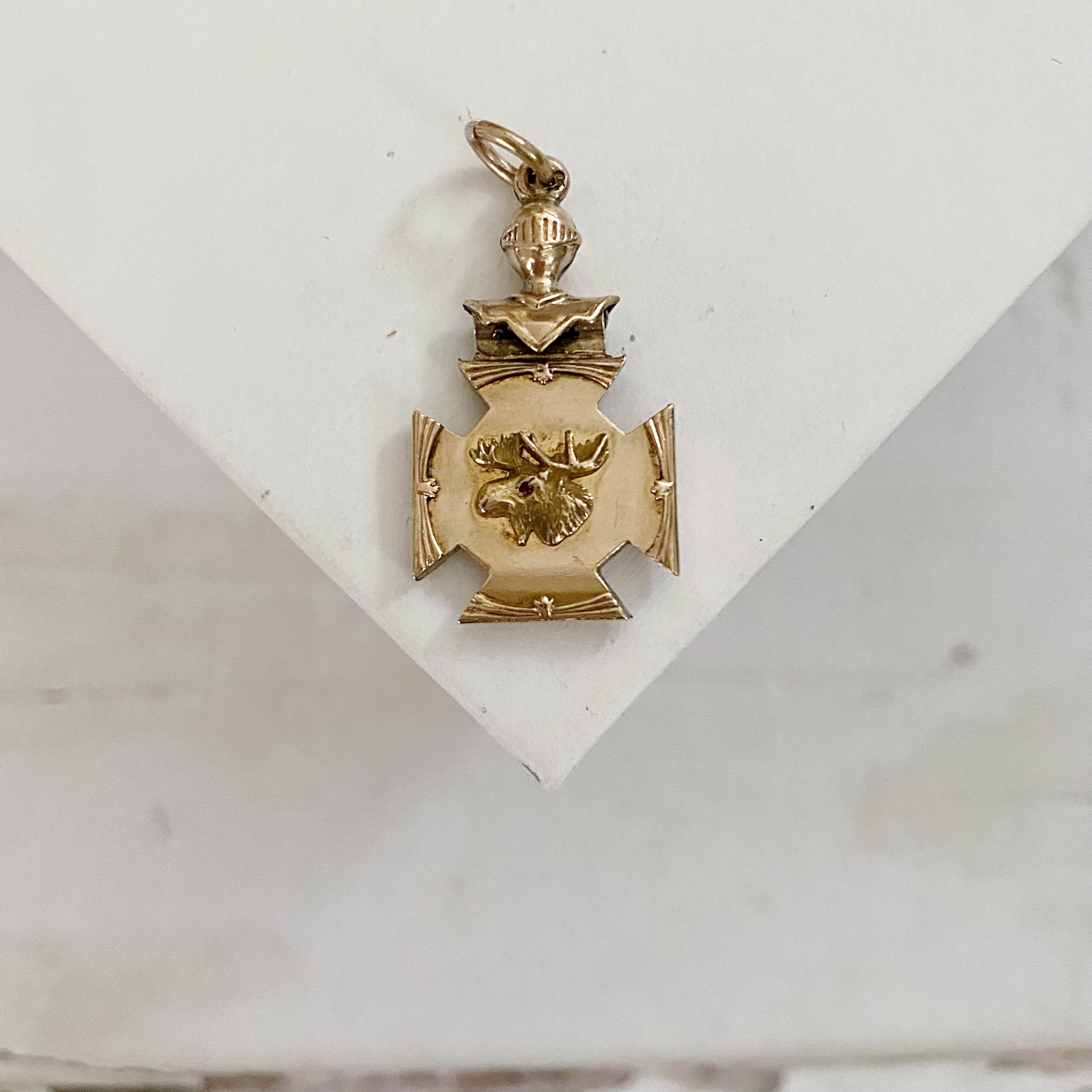アンティーク LOOM（Loyal Order of Moose）ペンダント