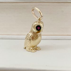 Amazing Vintage Solid 14k Gold Ruby Eye Owl Charm - Image 4