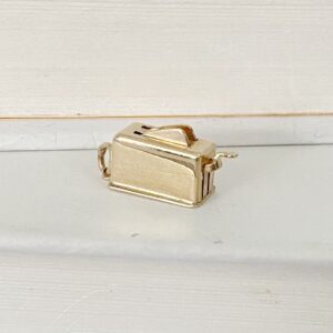 Amazing Vintage Solid 10k Gold Pop Up Toaster Charm - Image 5