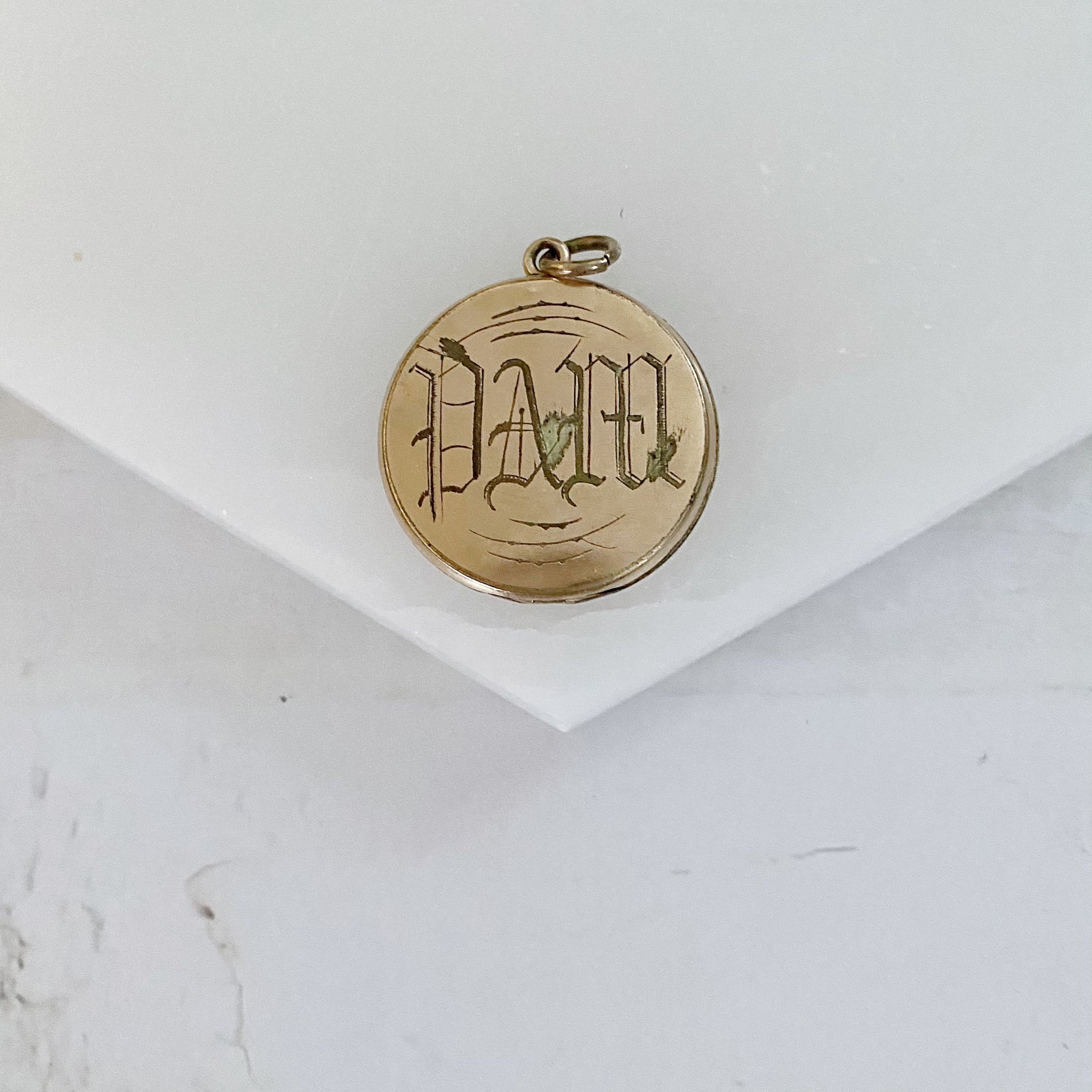 Halley's Comet Celestial Radiant Antique Locket - Image 3