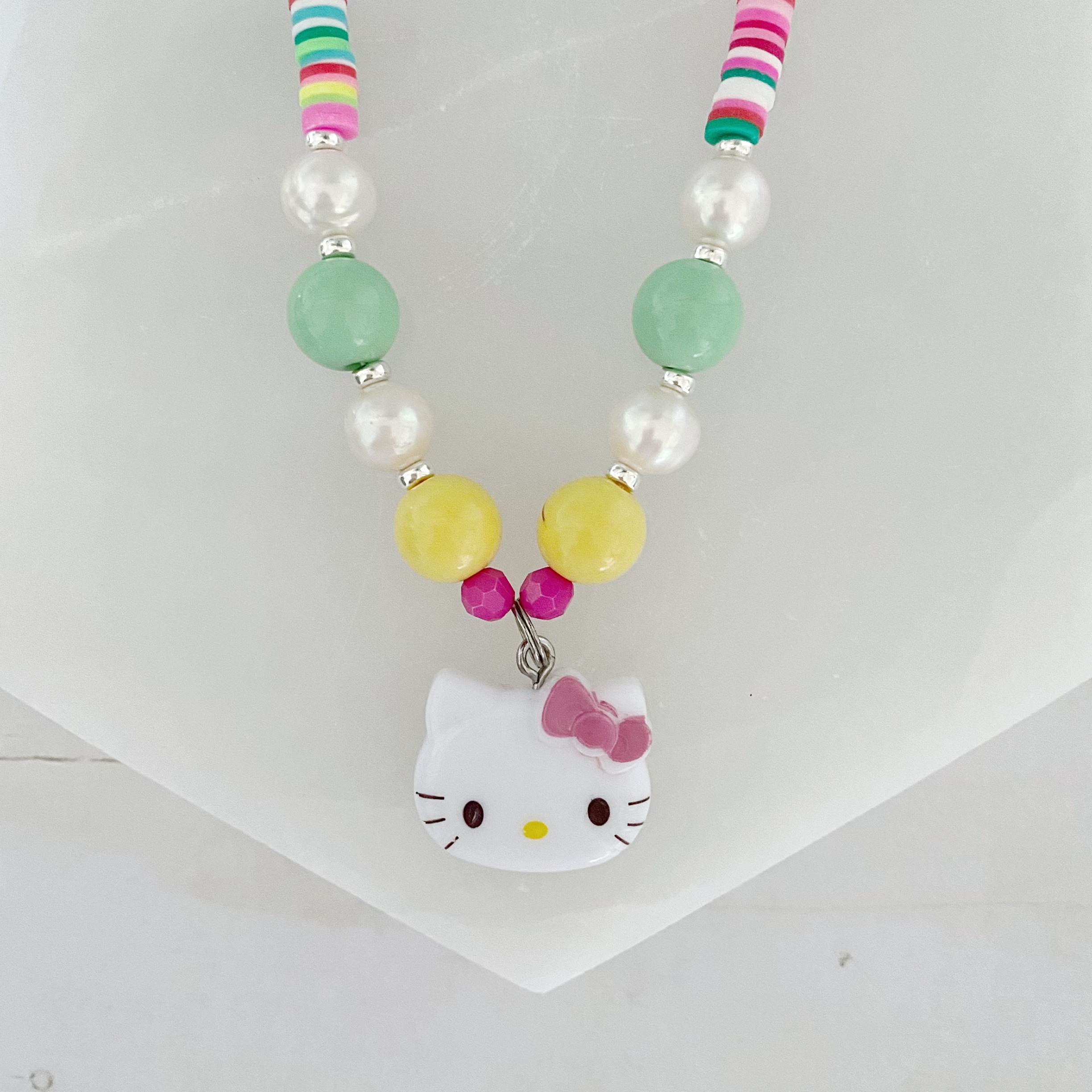Vintage Retro Sanrio Hello Kitty Pearl and Wheel Bead Necklace