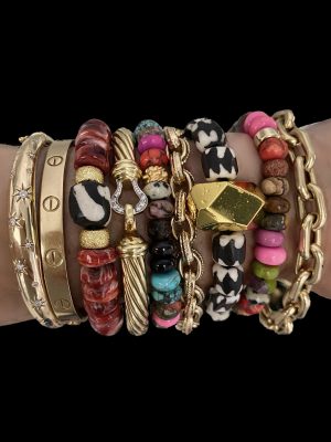 Janis Spiny Oyster Batik Bead Stretch Bracelet - Image 2