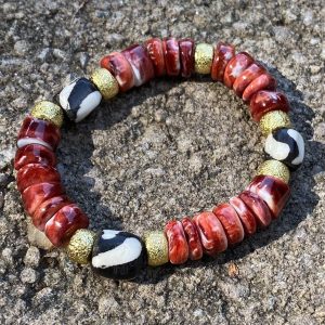 Janis Spiny Oyster Batik Bead Stretch Bracelet - Image 4